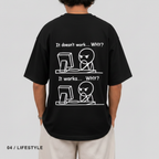 04 / Lifestyle – model wearing the tee